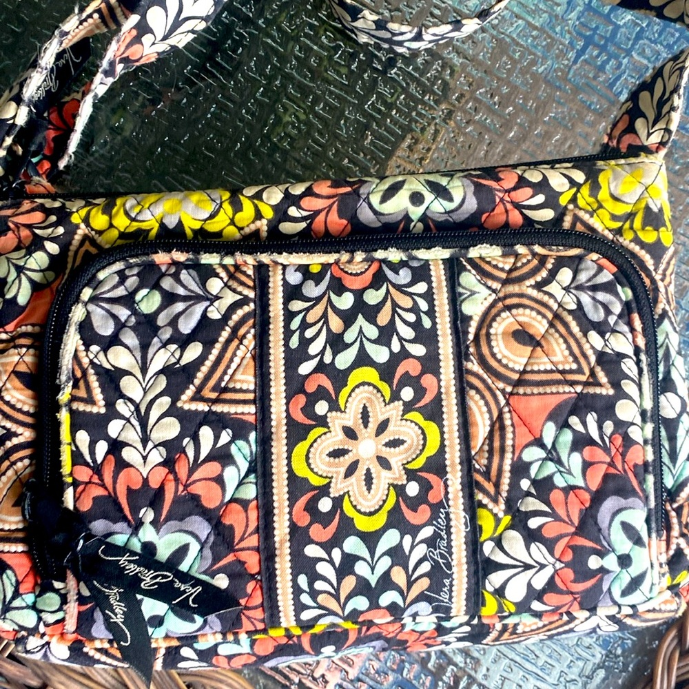 Vera Bradley Crossbody wallet zippered front bag 10 X7
